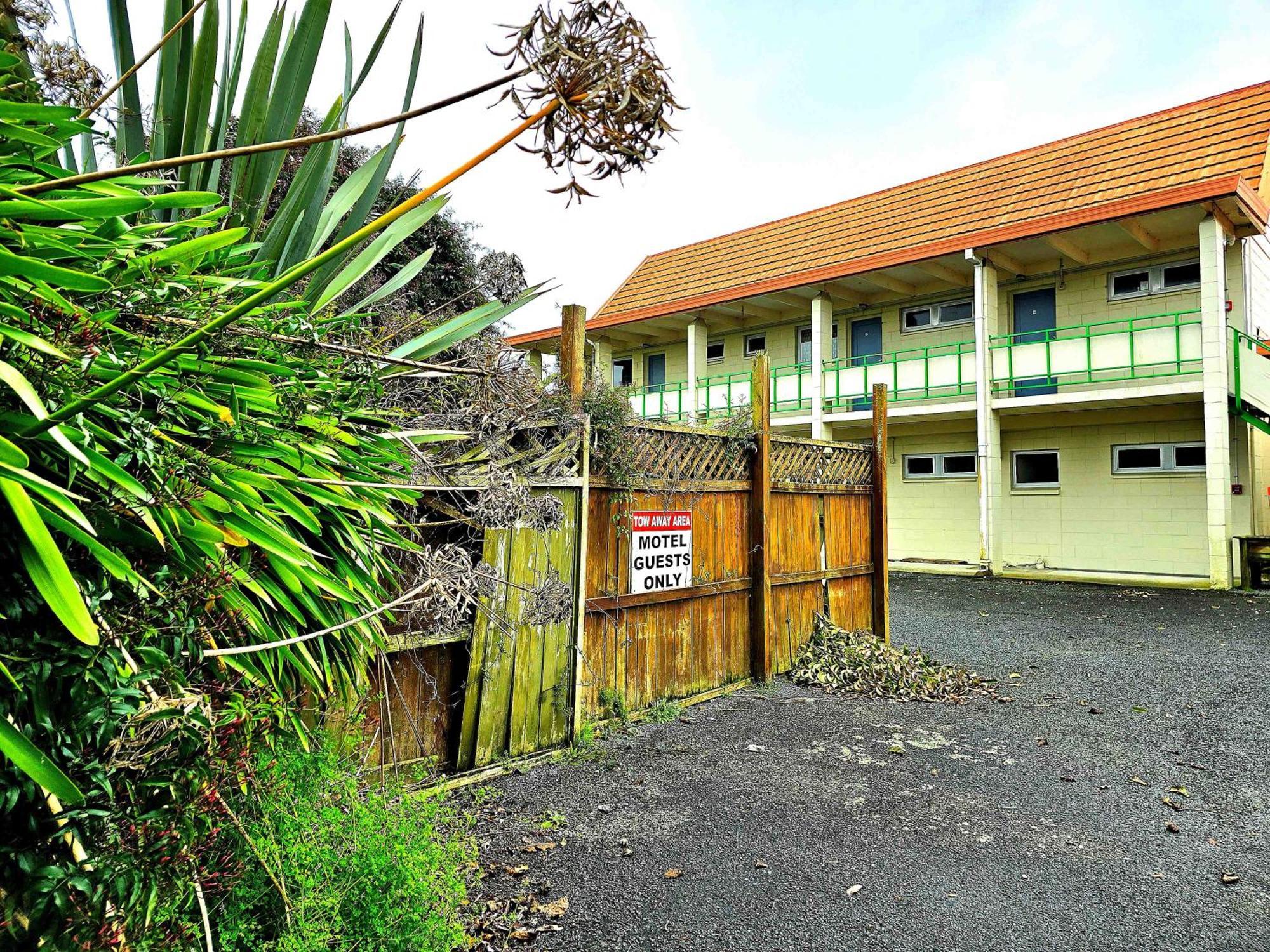 Putaruru Arms Motor Inn エクステリア 写真